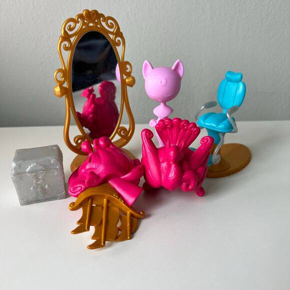 My Little Pony Other - Wigs with Stand Salon Chair Replacement parts MLP Pinkie Pie Salon Swan Style